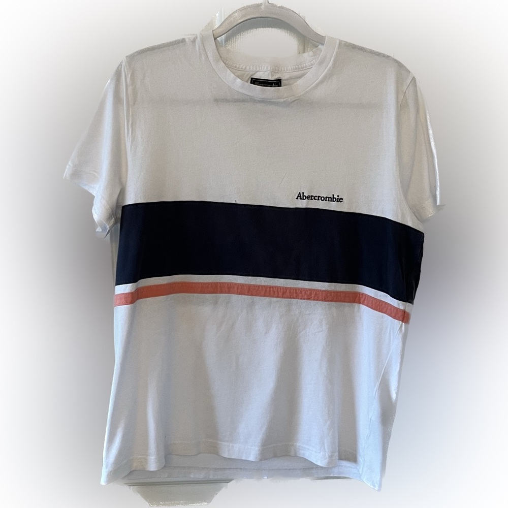 Abercrombie & Fitch Men’s Short Sleeve Tee. Size L. Color White.